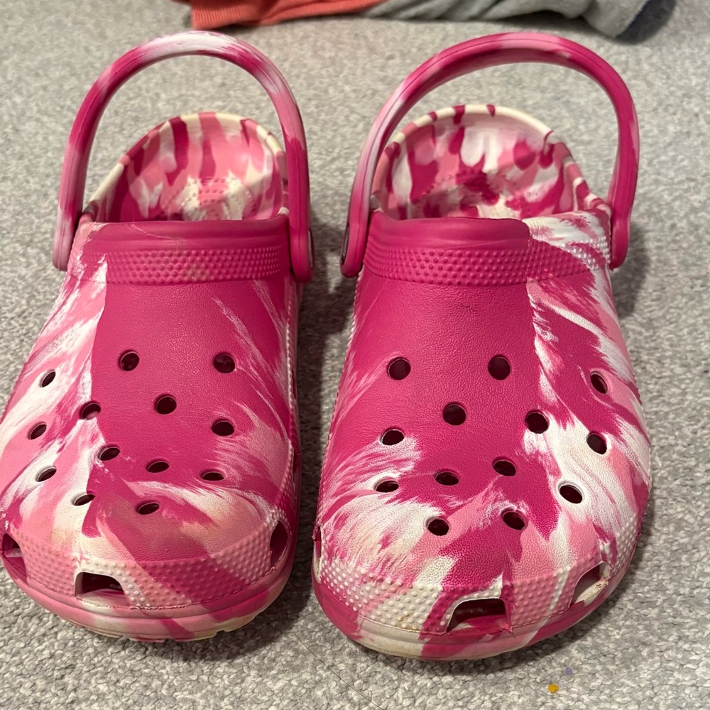 women’s crocs